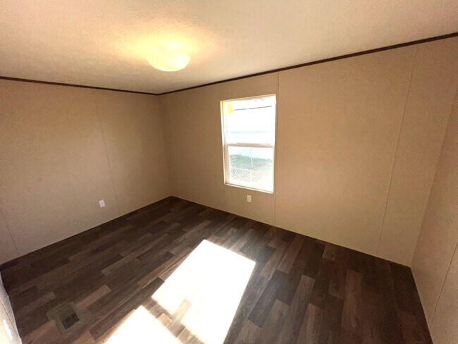 Building Photo - Calhoun Park Lot C9