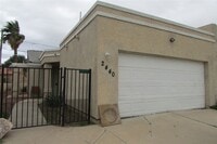 Building Photo - 2440 Lakeside Dr