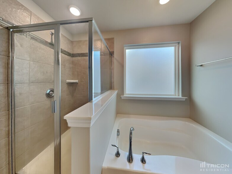 Building Photo - 187 Falls Cove Dr