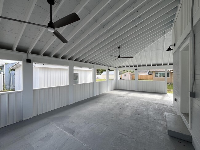 Building Photo - 119 Dixwood Ave