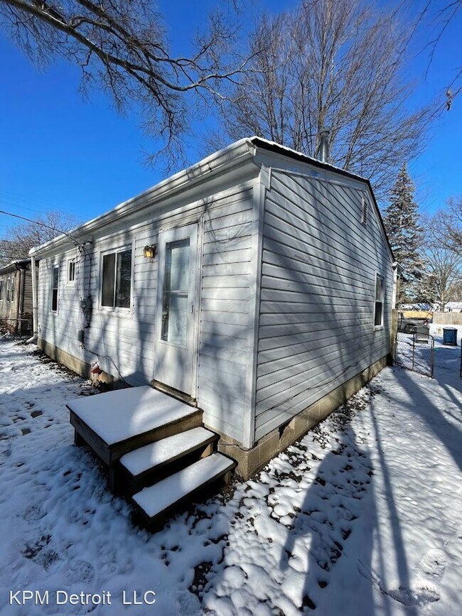 Building Photo - 2 br, 1 bath House - 26063 Dartmouth