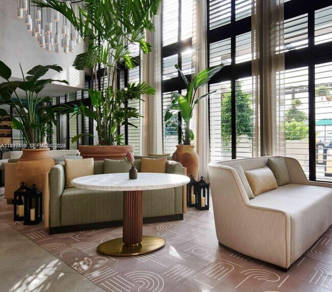 Building Photo - 1100 West Ave