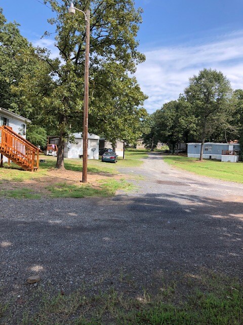 Building Photo - 1717 Hatcher Rd