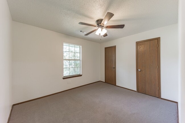 Building Photo - 3/ 2  Home for Rent!