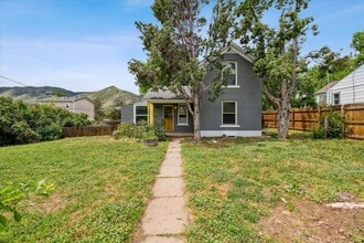 Building Photo - Charming 1-bedroom with office, 1-bathroom...