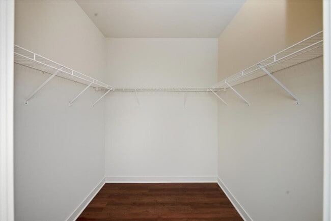 Building Photo - 500 N Northwest Hwy