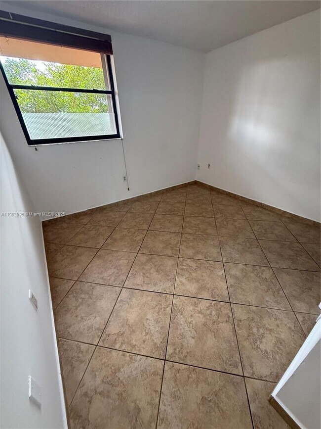 Building Photo - 10253 NW 9th St Cir