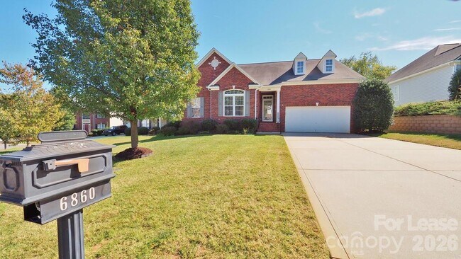 Building Photo - 6860 Lakecrest Ct