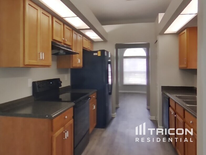 Building Photo - 4305 Ripken Cir W