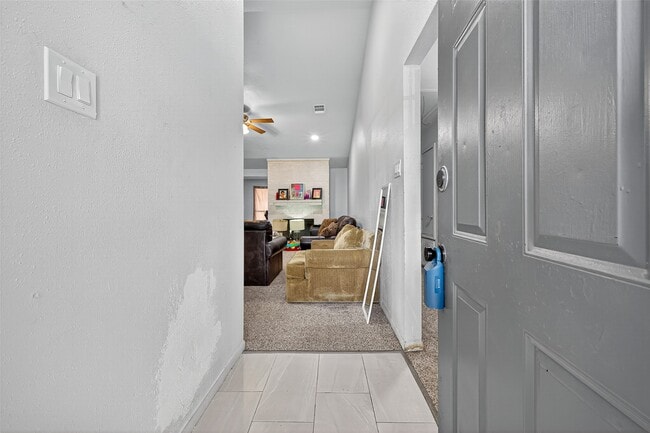 Building Photo - 2606 Owens Cross Dr