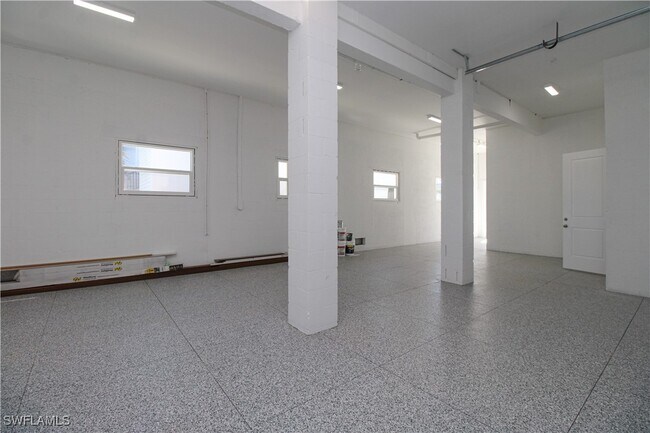 Building Photo - 4879 Esplanade St