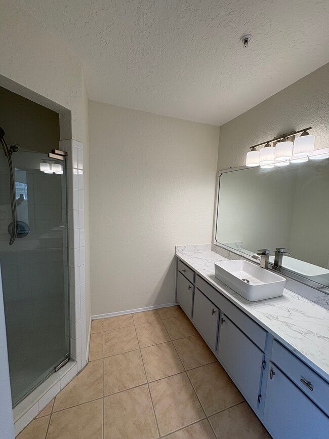 Building Photo - 1701 The Greens Way