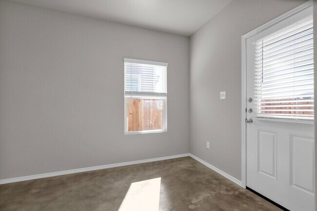 Building Photo - 7239 Converse Ridge Ln
