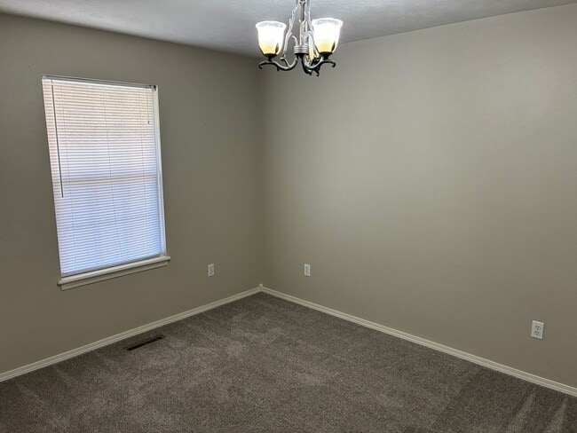 Building Photo - Beautiful 3 bedroom home - Ozark, MO