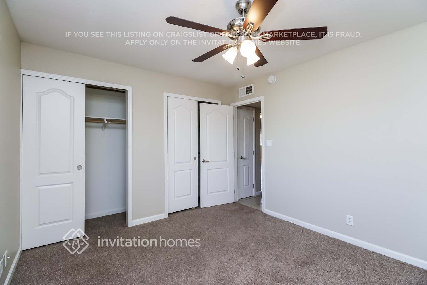 Building Photo - 2412 S Cottonwood Dr