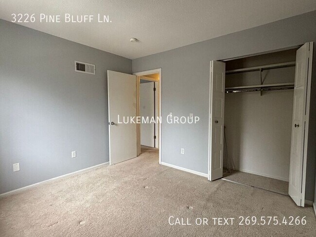 Building Photo - 3226 Pine Bluff Ln