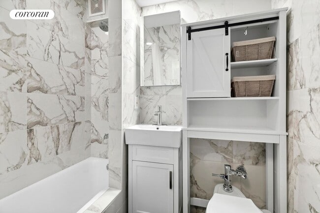 Building Photo - 25 Tudor City Pl