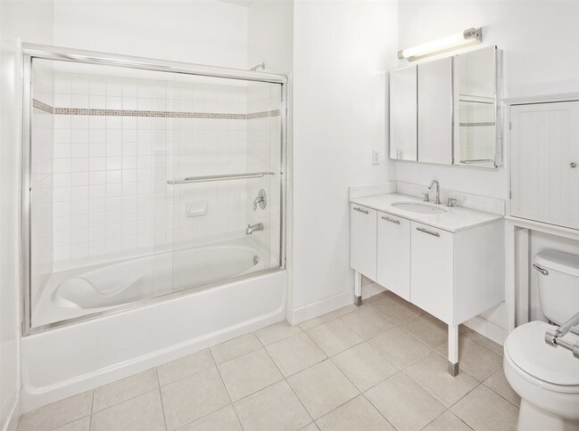 Building Photo - 24 Ave at Port Imperial