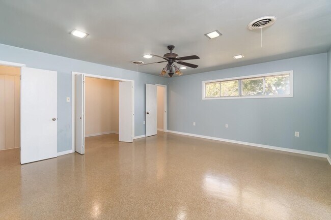 Building Photo - 1706 Colby Dr
