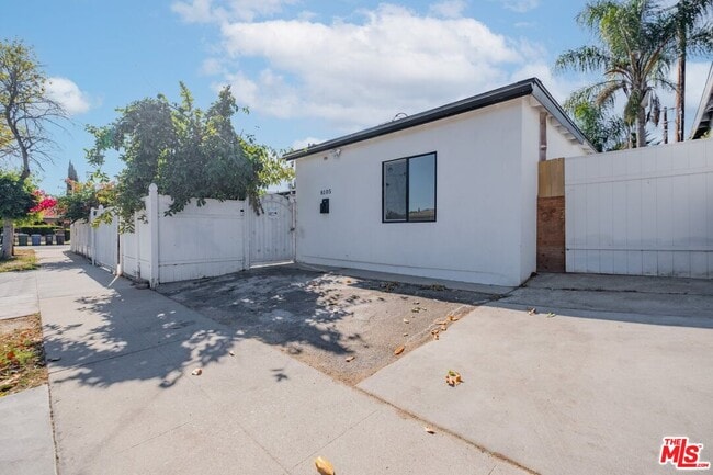 Primary Photo - 8105 Bevis Ave
