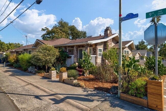 Primary Photo - Welcome to this stunning 4-bedroom, 2-bath...