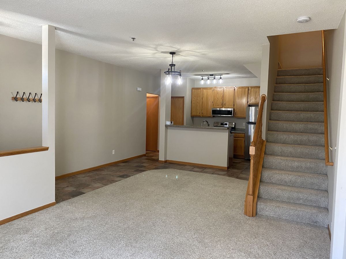 Building Photo - 17975 Cobblestone Way