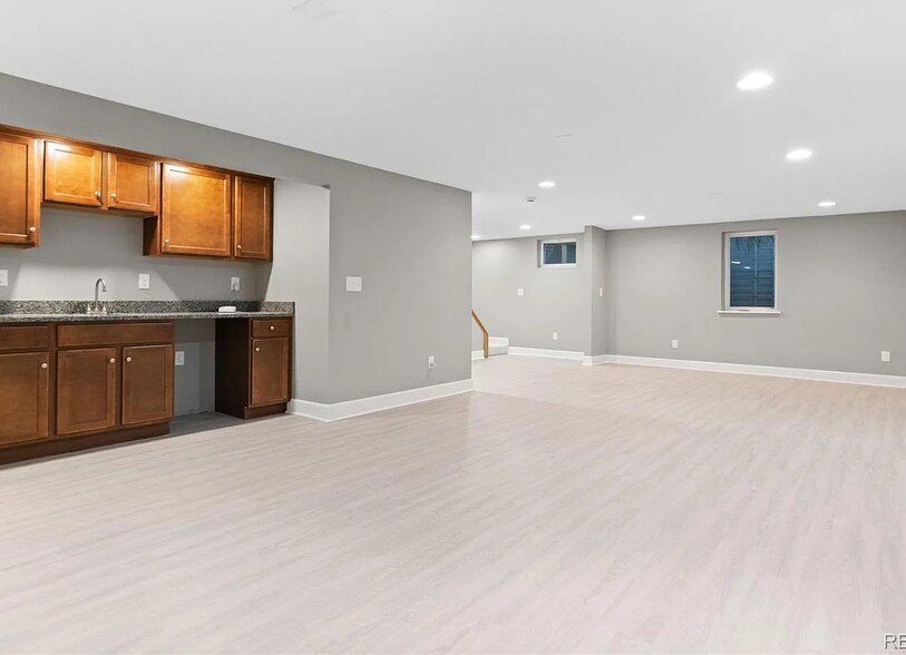 Building Photo - 9156 E Stanford Pl