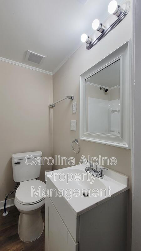 Building Photo - 1230 Tank Ct