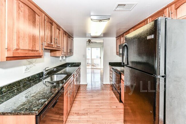 Building Photo - 8088 Edinburgh Dr