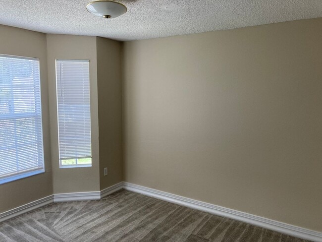 Building Photo - 3-Bedroom Pool Home in Bay Pointe – Kissimmee