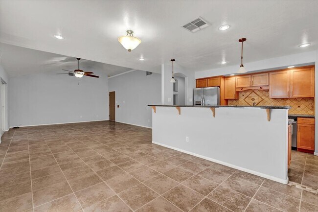 Building Photo - 3619 W Stella Ln