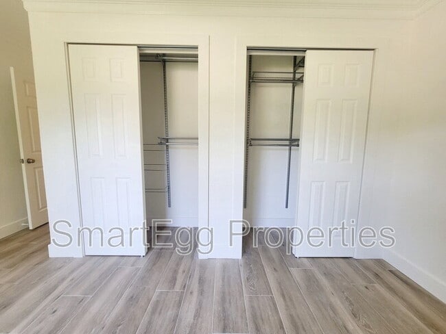 Building Photo - 4802 Gray Fox Dr