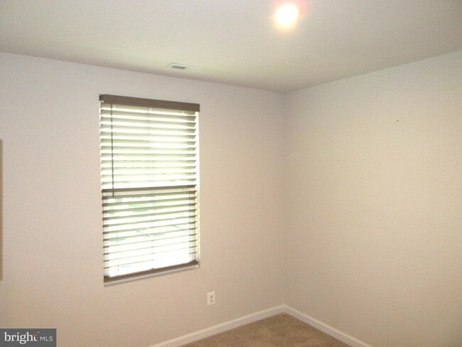 Building Photo - 19 Karina Ct