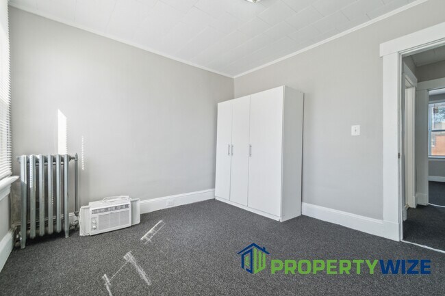 Building Photo - 3343 Avondale Ave