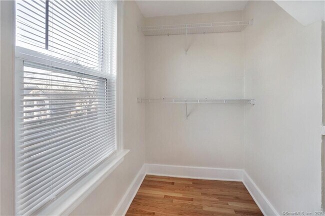 Building Photo - 132 Hemingway Ave