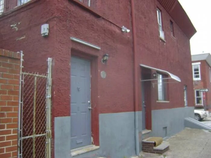 Primary Photo - 1854 S Carlisle St