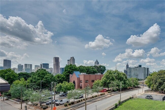 Building Photo - 415 Gartrell St SE