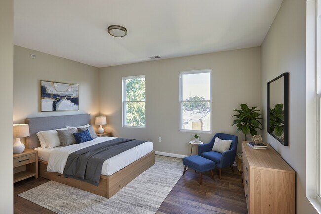 Building Photo - 5514 Woodland Ave