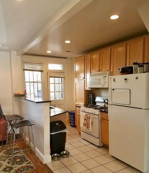 Kitchen - 3032 Park Pl NW