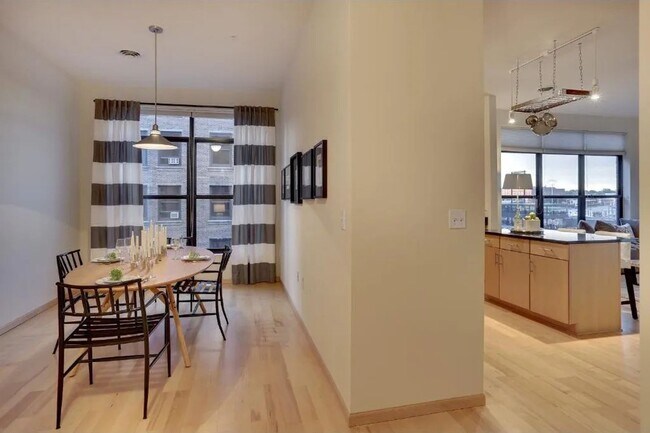 Building Photo - FEBRUARY MOVE-IN SPECIAL FOR QUALIFIED APPLICANTS - Absolutely Gorgeous 2 BR, 2 BA Condo Just Ste...