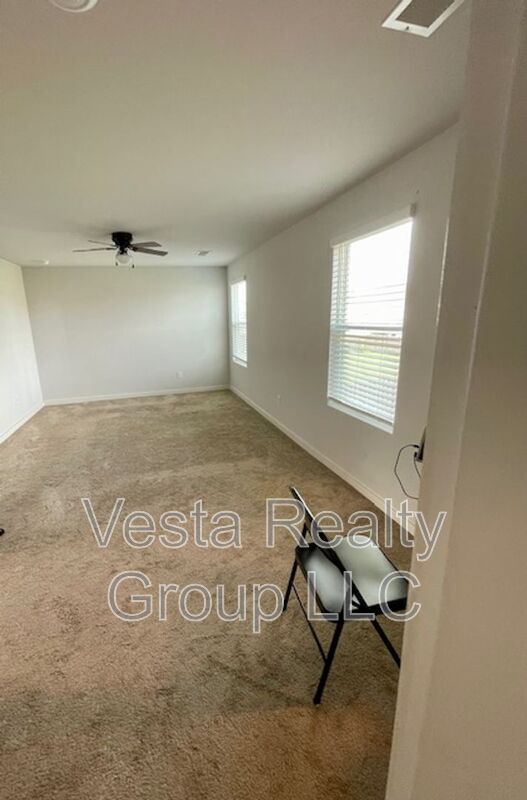 Building Photo - 909 Teabiscuit Wy