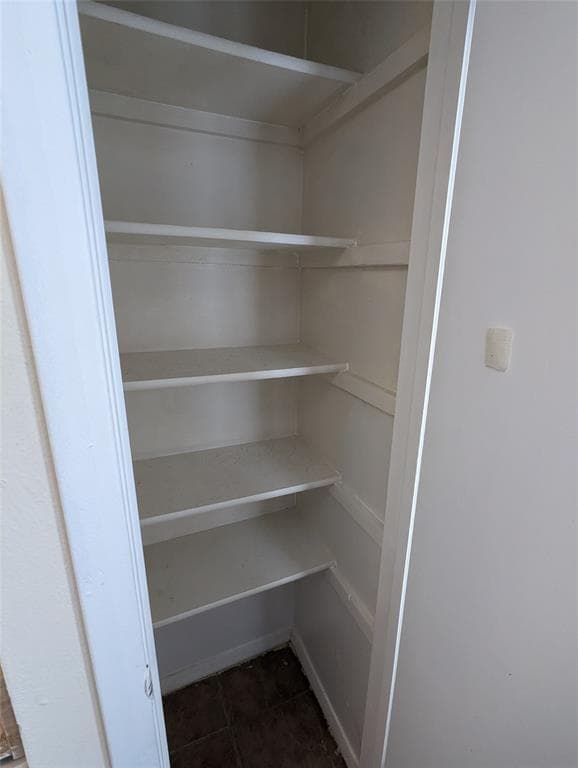 Building Photo - 7431 Holly Hill Dr