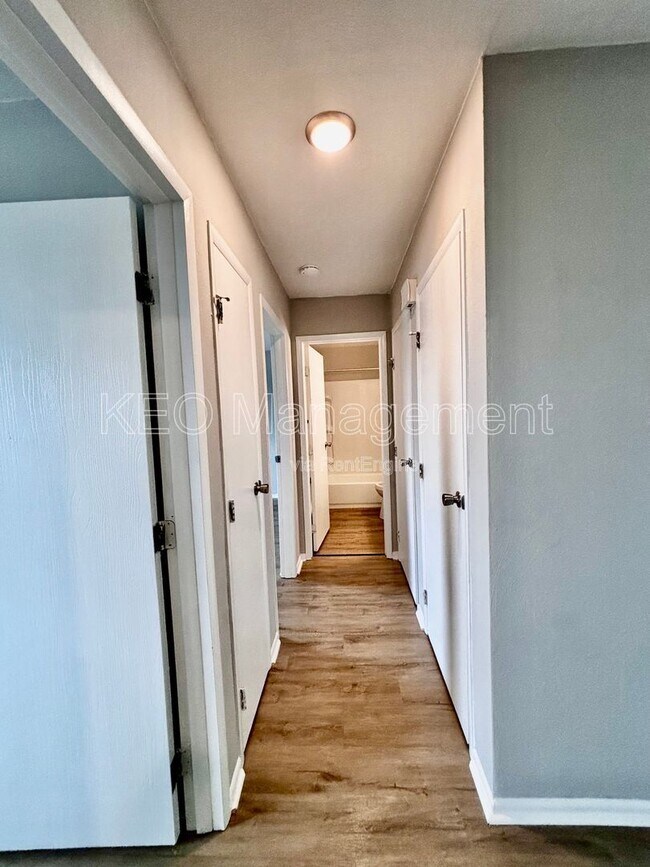 Building Photo - 1257 Sanlor Ave