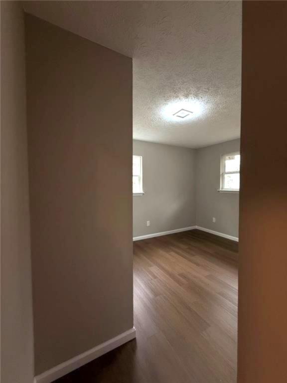 Building Photo - 1055 Pinecrest Dr