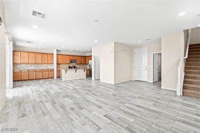 Building Photo - 713 Tall Arrow Ave