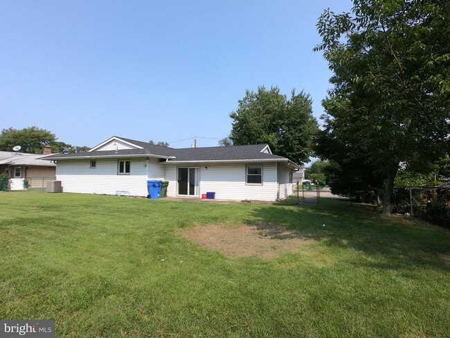 Building Photo - 436 Suffolk Dr