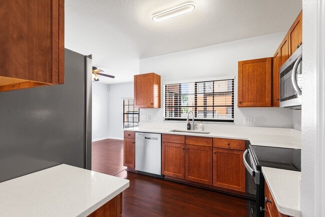 Building Photo - WESLEY CHAPEL TOWNHOME FOR RENT!!