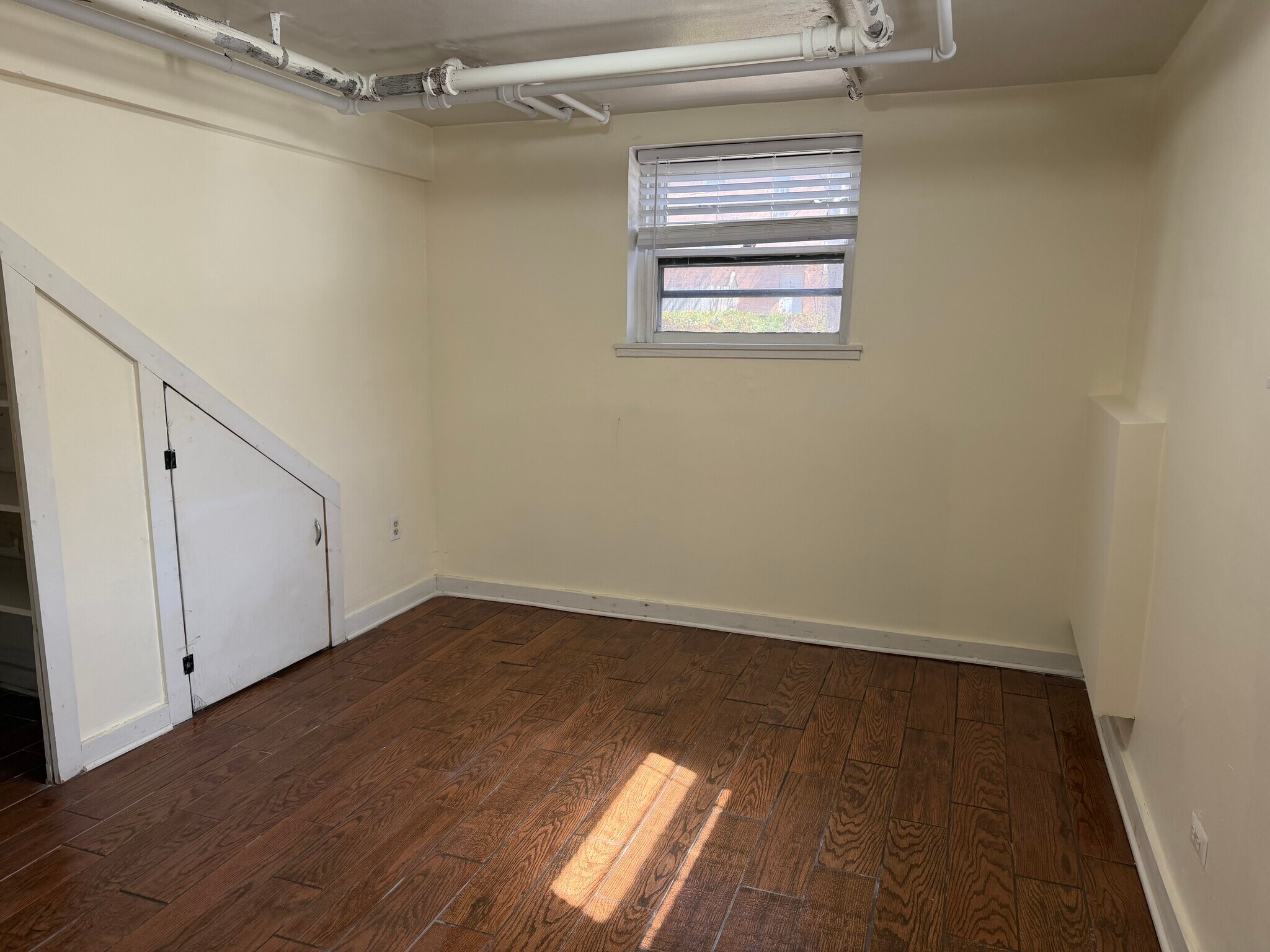 Building Photo - 58 Lincoln Ave