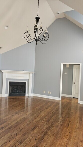 Building Photo - 646 Hidden Oaks Dr