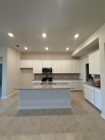 Building Photo - 4013 Amethyst Dr